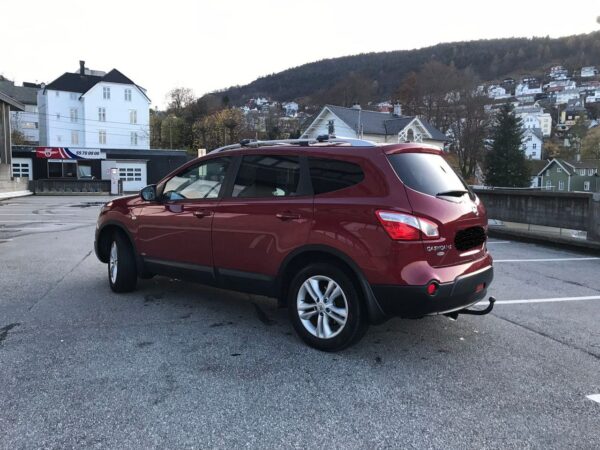 5 Nissan Qashqai +2
