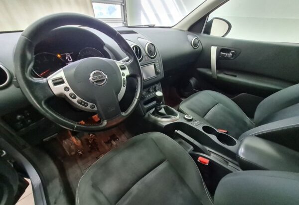 6 Nissan Qashqaï