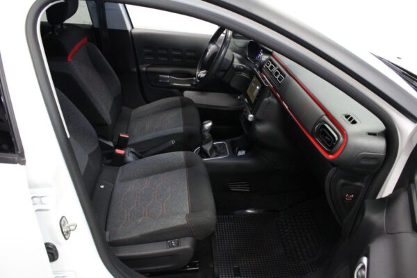 6 Citroën C3