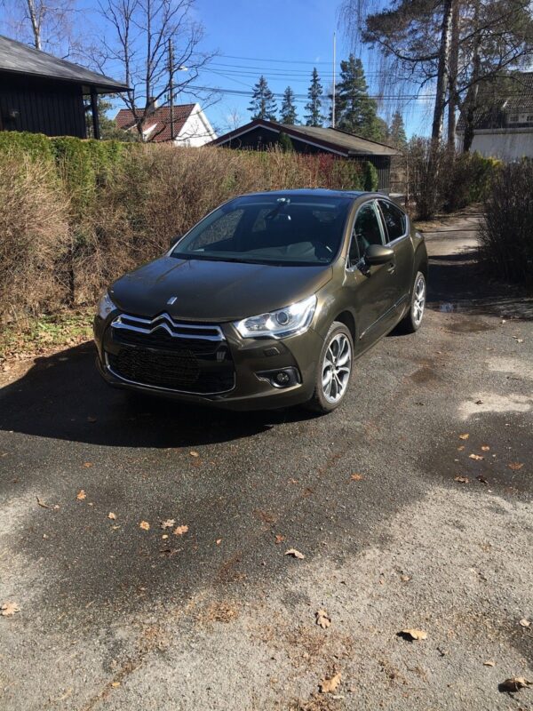 6 Citroën DS4