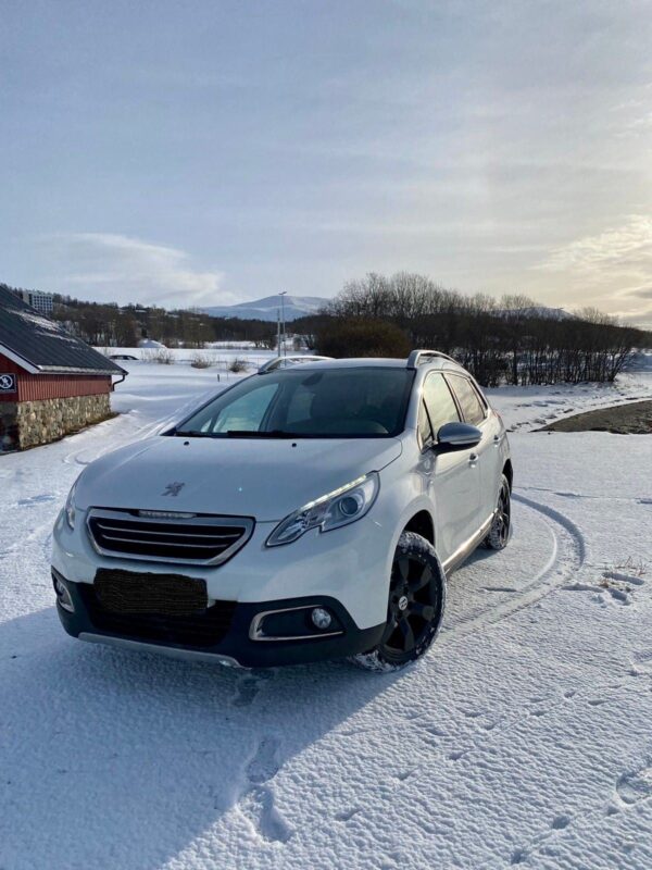 6 Peugeot 2008