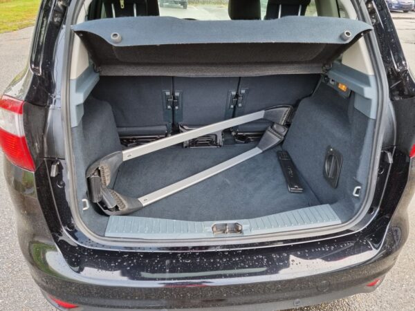 6 Ford C-Max