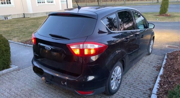 6 Ford C-Max
