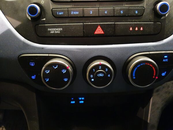 7 Hyundai i10