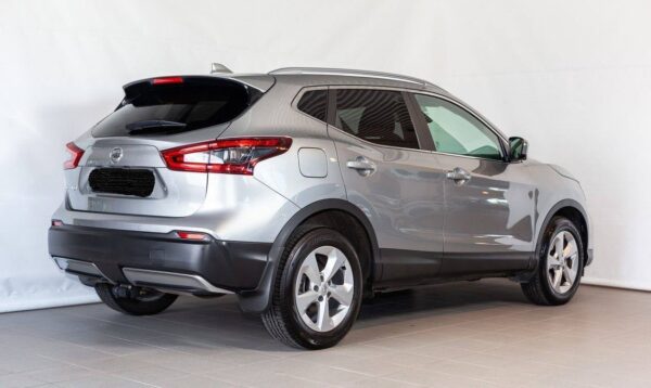 7 Nissan Qashqai