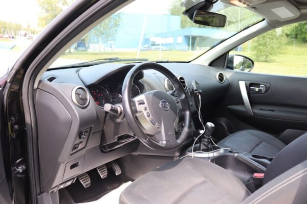 7 Nissan Qashqai