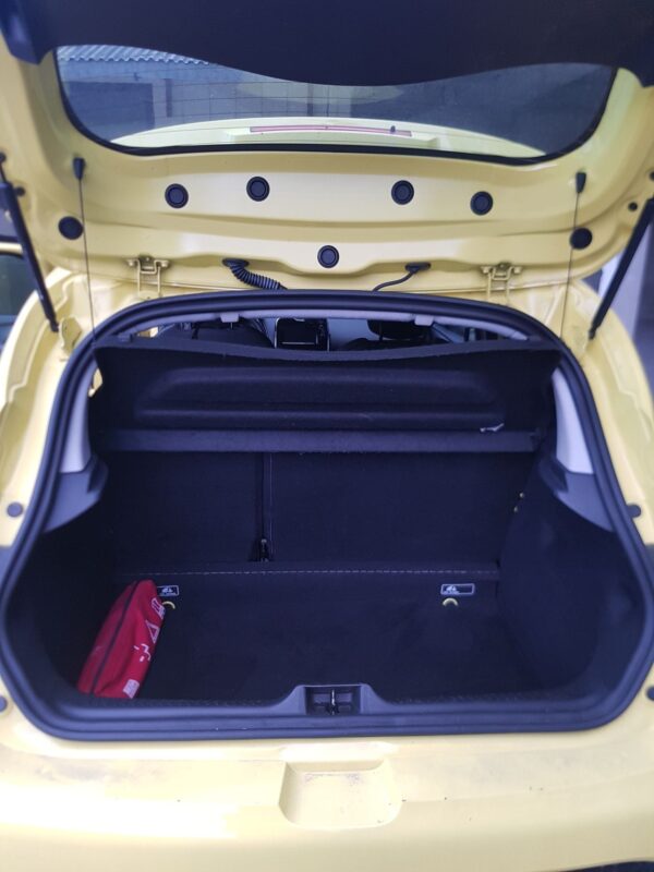 7 Renault Clio