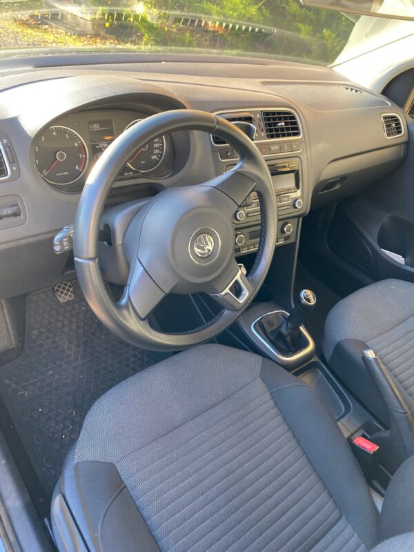 7 Volkswagen Polo