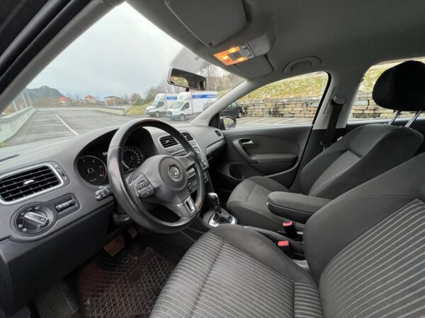 7 Volkswagen Polo