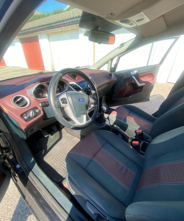 7 Ford Fiesta
