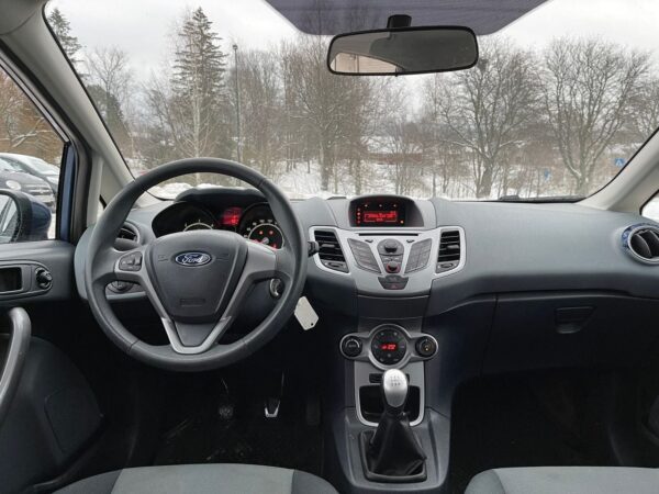 7 Ford Fiesta