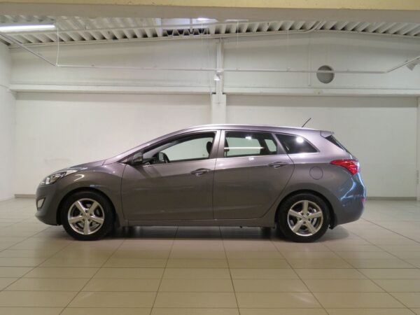7 Hyundai i30