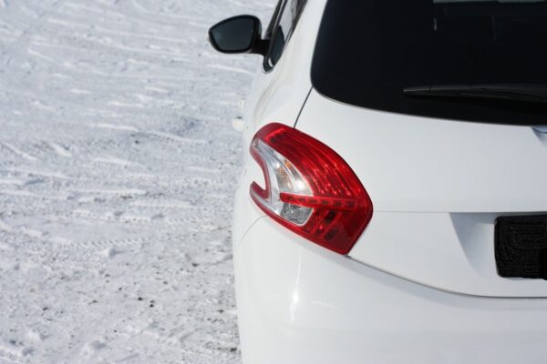 7 Peugeot 208