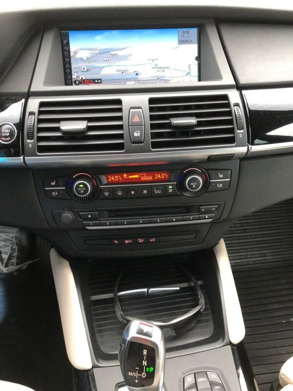 7 BMW X6