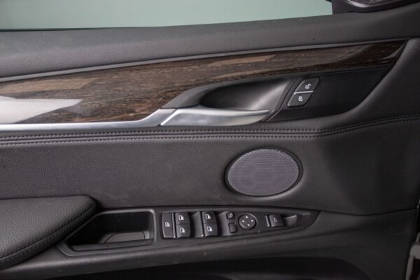 7 BMW X5