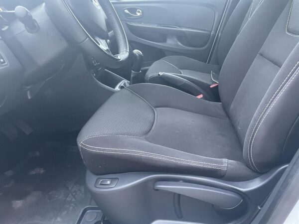 7 Renault Clio