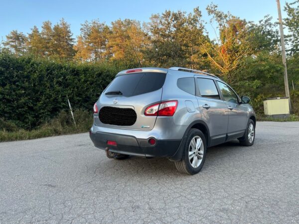 8 Nissan Qashqaï