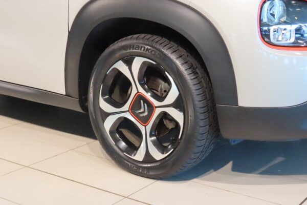 8 Citroen C3