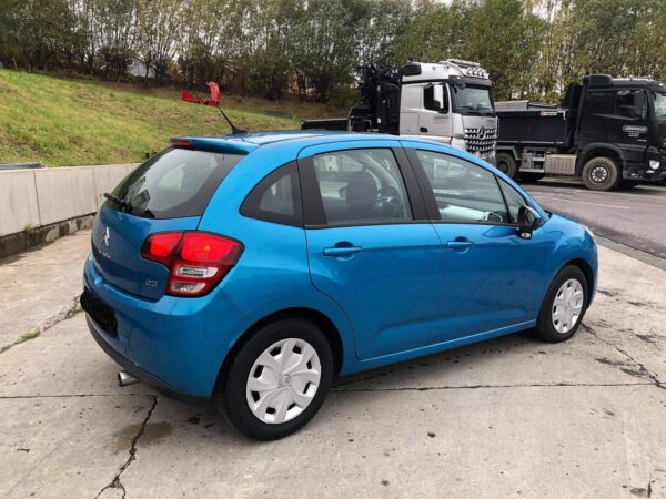 8 Citroën C3