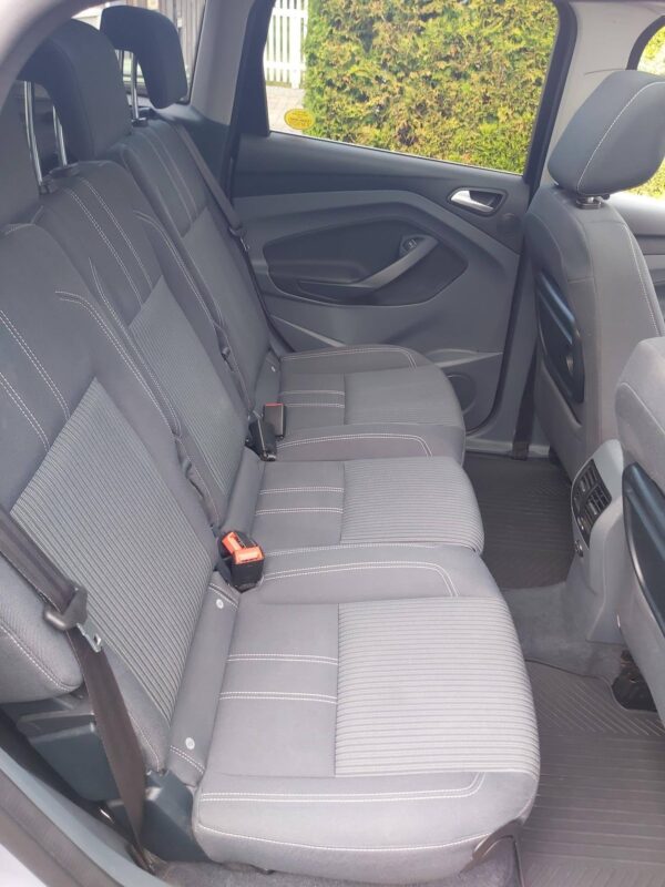 8 Ford C-Max