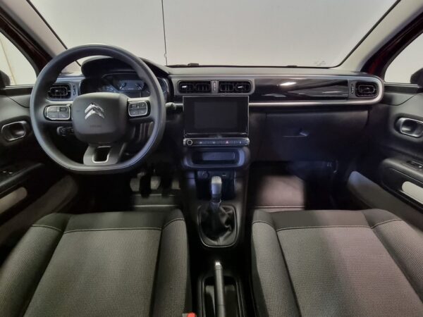 8 Citroën C3
