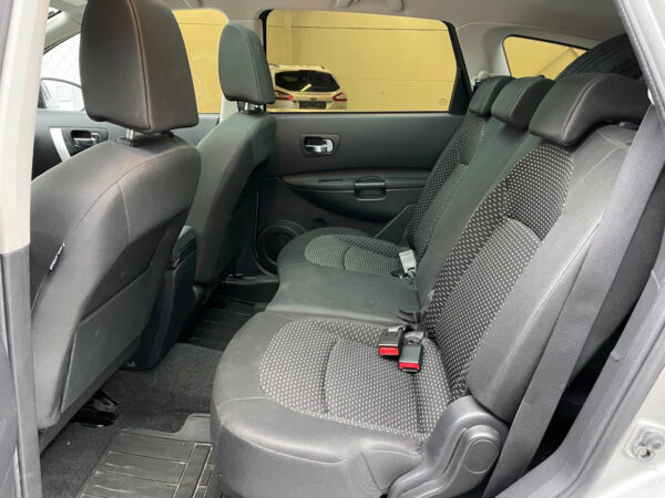 8 Nissan Qashqai +2