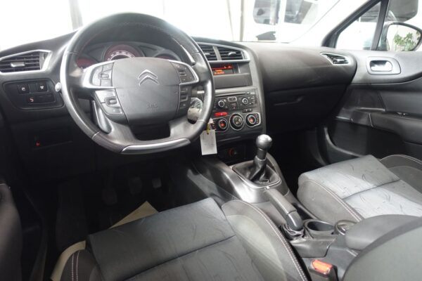 8 Citroën C4