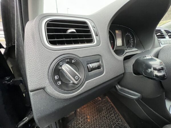 8 Volkswagen Polo