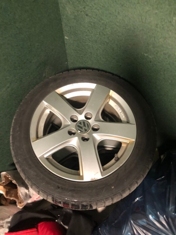 8 Volkswagen Polo