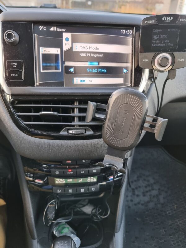 8 Peugeot 208