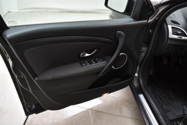 8 Renault Mégane