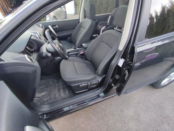 8 Nissan Qashqai +2