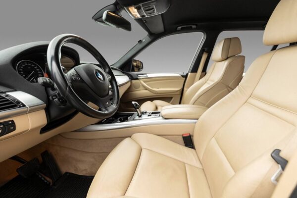 8 BMW X5