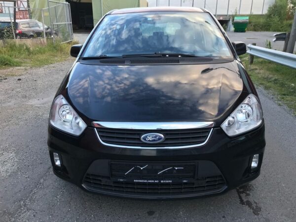 8 Ford C-Max