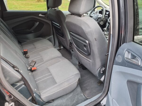 8 Ford C-Max