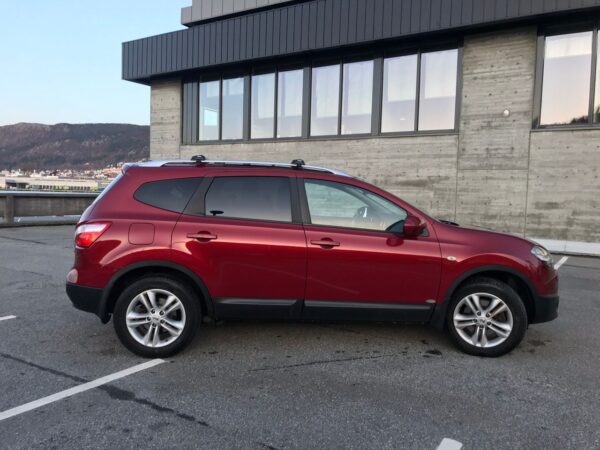 8 Nissan Qashqai +2