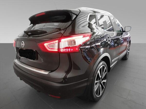 8 Nissan Qashqai