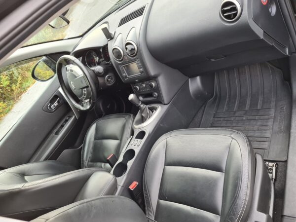 9 Nissan Qashqai