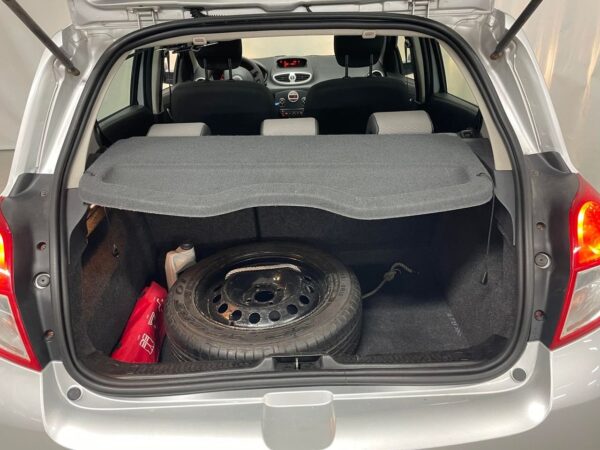 9 Renault Clio