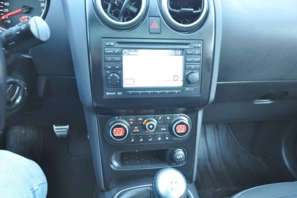 9 Nissan Qashqai