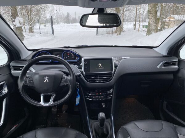 9 Peugeot 2008