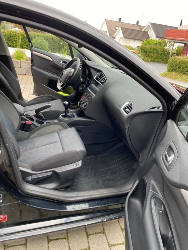 9 Citroën C4
