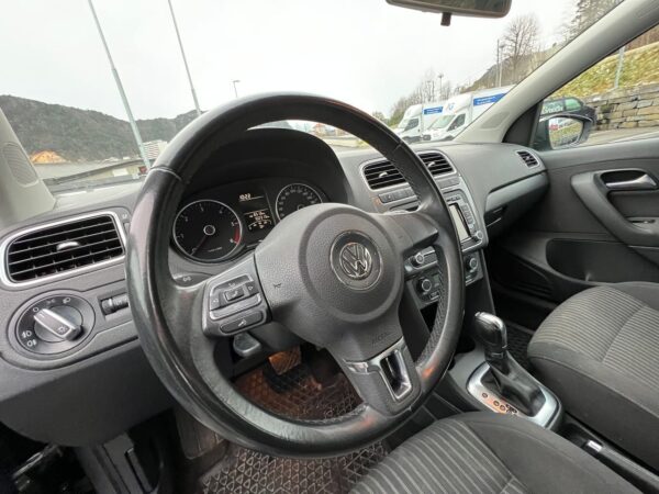 9 Volkswagen Polo