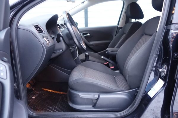 9 Volkswagen Polo