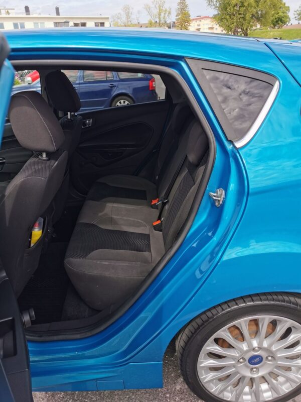 9 Ford Fiesta