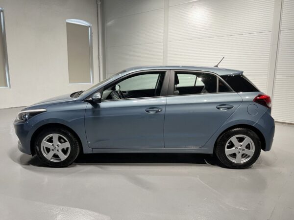 9 Hyundai i20