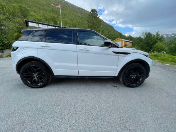 9 Range Rover Evoque