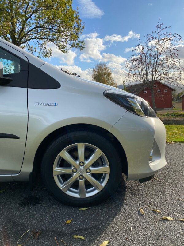 9 Toyota Yaris